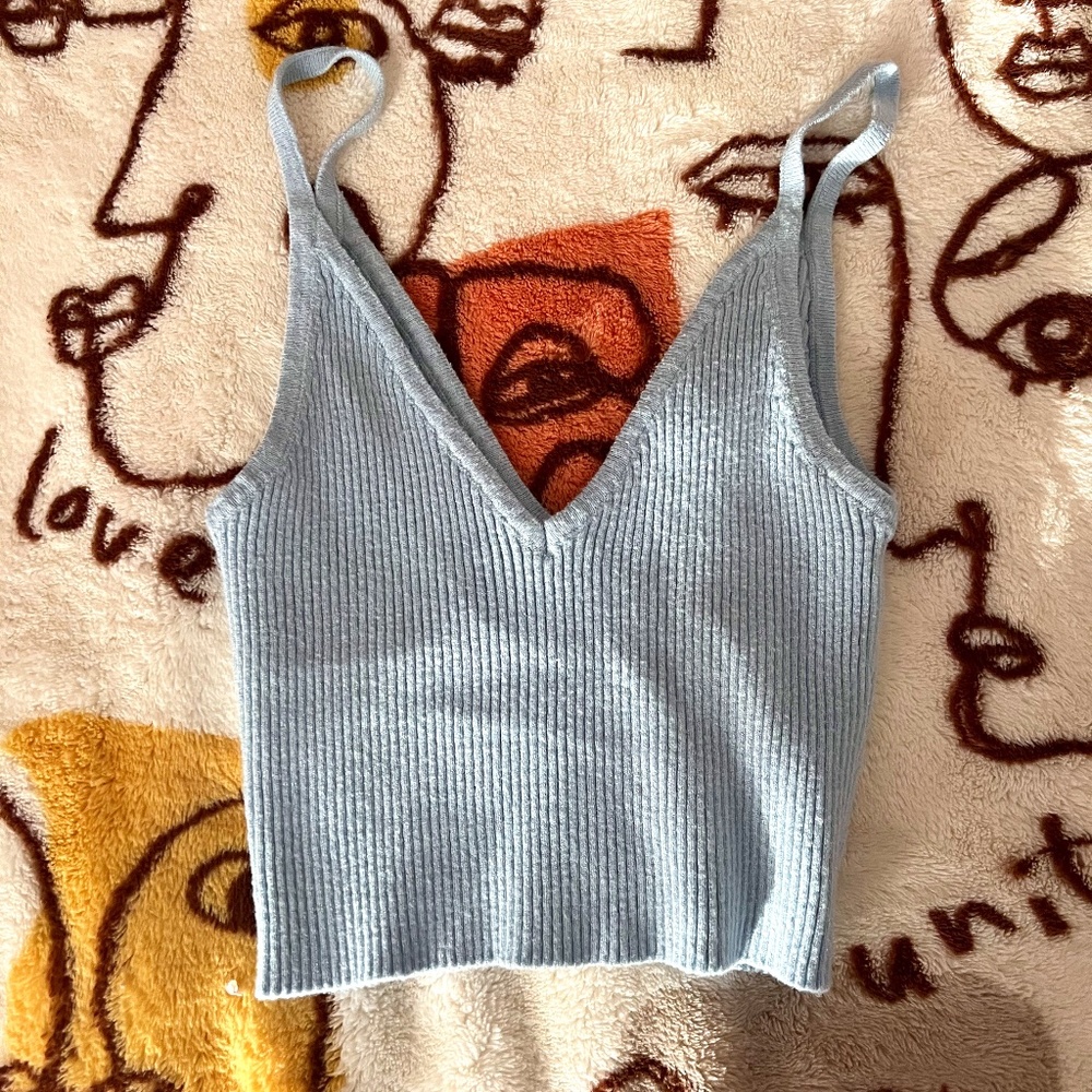baby blue crop tank